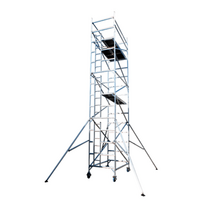 سقالة عريضة من الألومنيوم: 1.35 متر عرض × 2.5 متر طول × ارتفاع البرج: 4.4 متر - ارتفاع المنصة: 3.1 متر - مع مثبت 2 متر